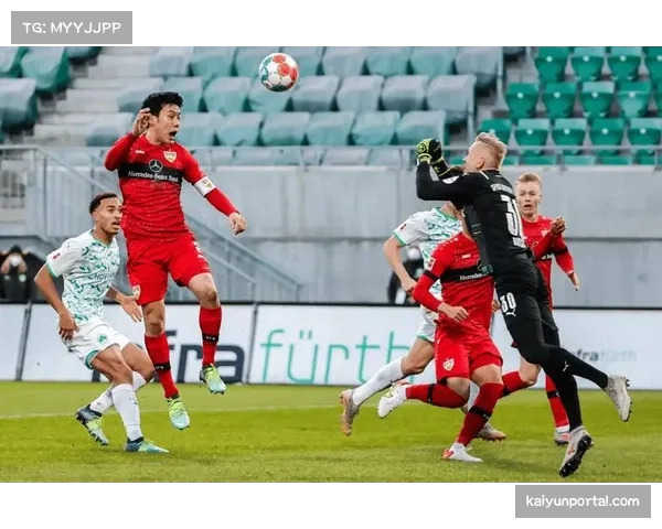 实时：弗赖堡快速反击得手，客场暂时领先RB莱比锡